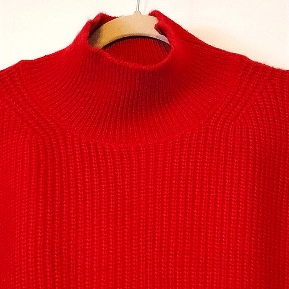Liz Claiborne Woman's Rumba Red Golden Moments Turtle Neck Sweater, Size: M, NWT - Picture 3 of 8